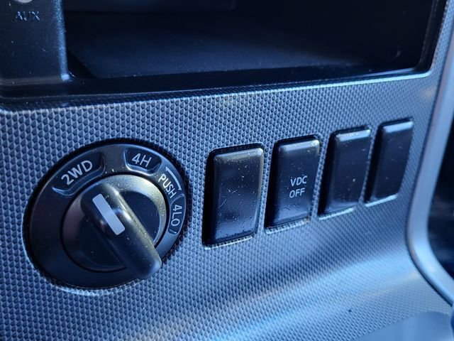Used 2011 Nissan Pathfinder SV image 23