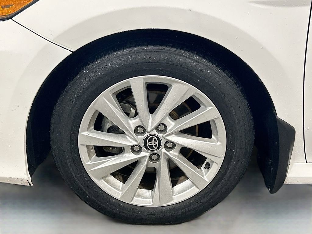 Used 2024 Toyota Camry LE FWD image 26