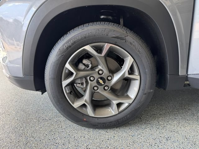 New 2026 Chevrolet Trax LT w/ Sunroof Package FWD image 27
