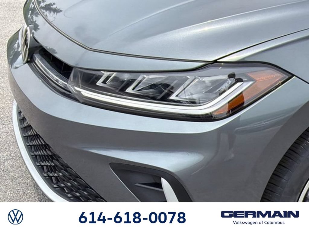 New 2026 Volkswagen Jetta SE FWD image 12
