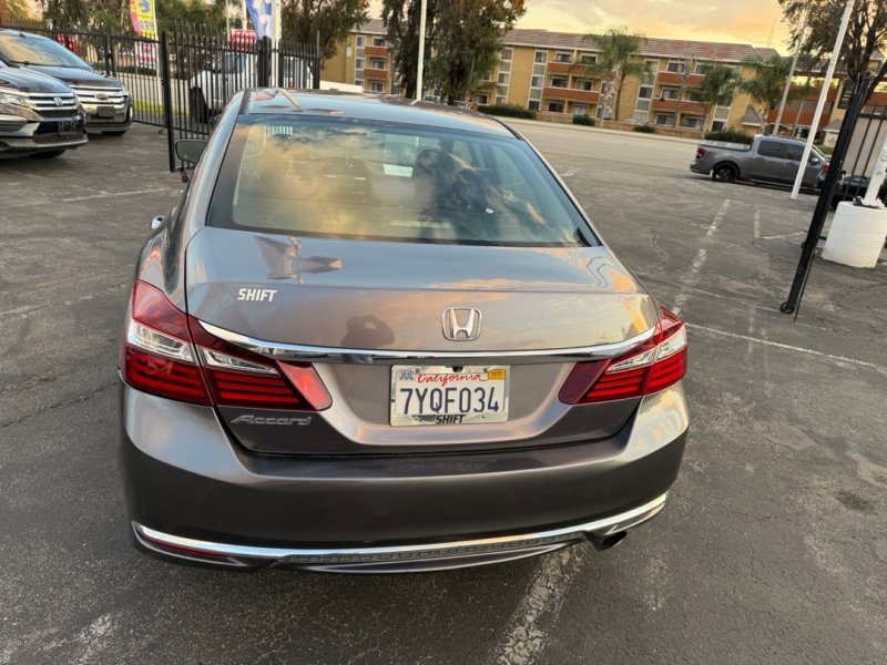 Used 2017 Honda Accord LX image 7
