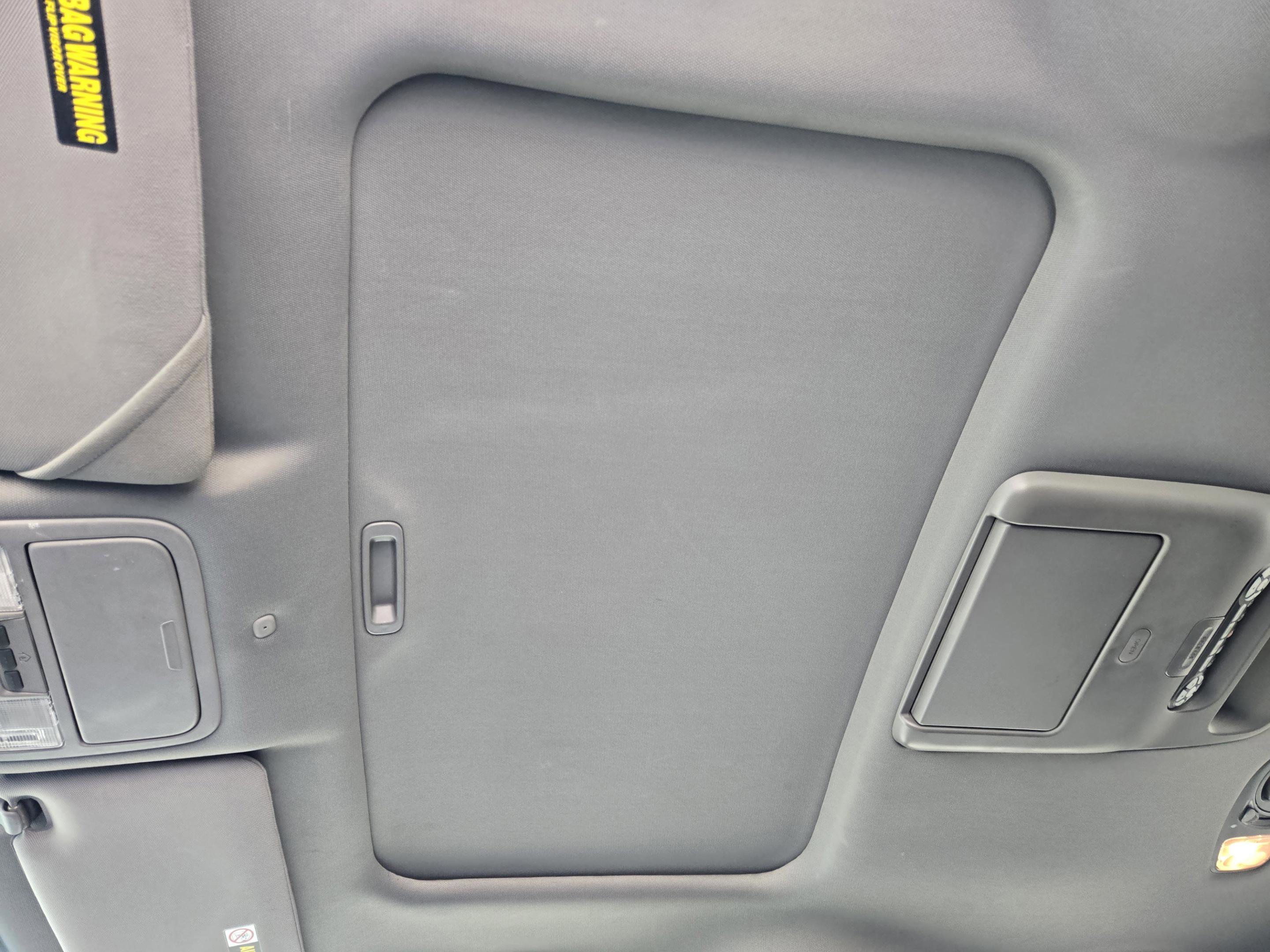 Used 2010 Honda Odyssey EX-L image 24