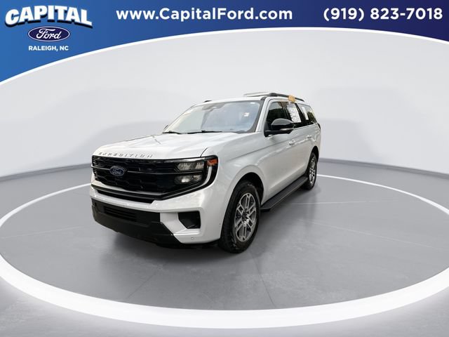 Certified 2025 Ford Expedition Active AWD/4WD image 4