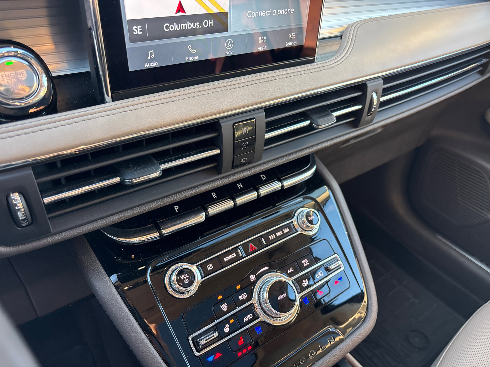 Used 2022 Lincoln Corsair AWD w/ Premium Package image 21