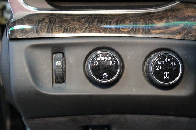 Used 2016 Cadillac Escalade Platinum image 22