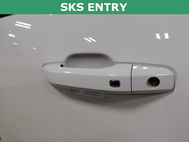 Used 2025 Chevrolet Silverado 2500 LT w/ Convenience Package image 9