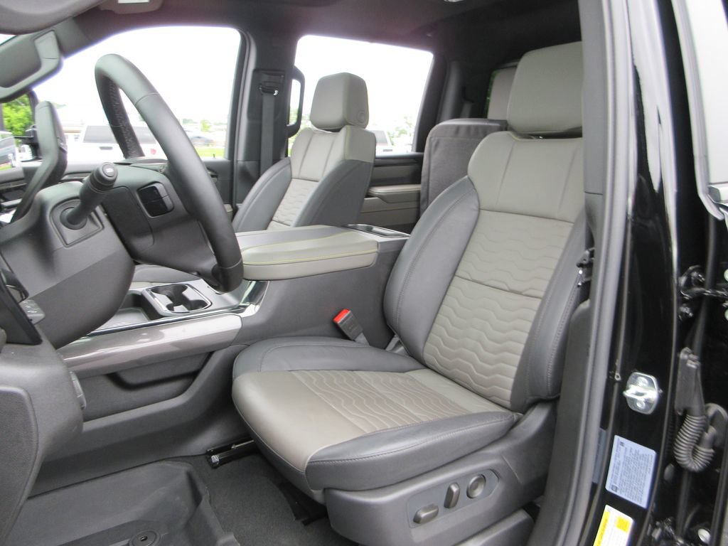 Certified 2026 Chevrolet Silverado 2500 ZR2 w/ LPO, Dark Essentials Package AWD/4WD image 24