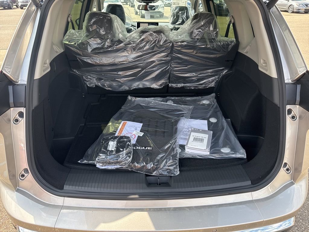 New 2026 Nissan Rogue Platinum image 25