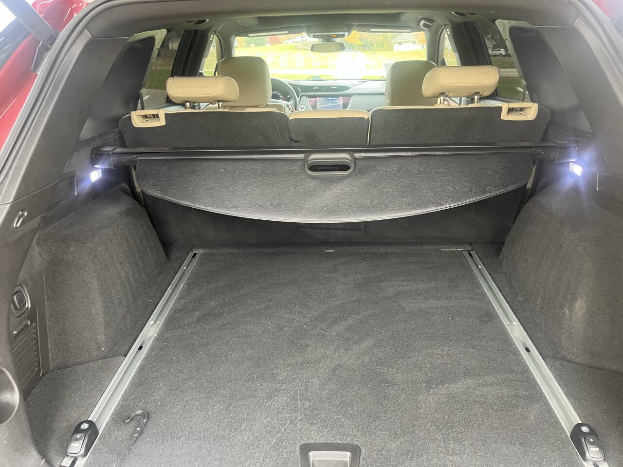 Used 2017 Cadillac XT5 Luxury w/ Driver Awareness Package image 39