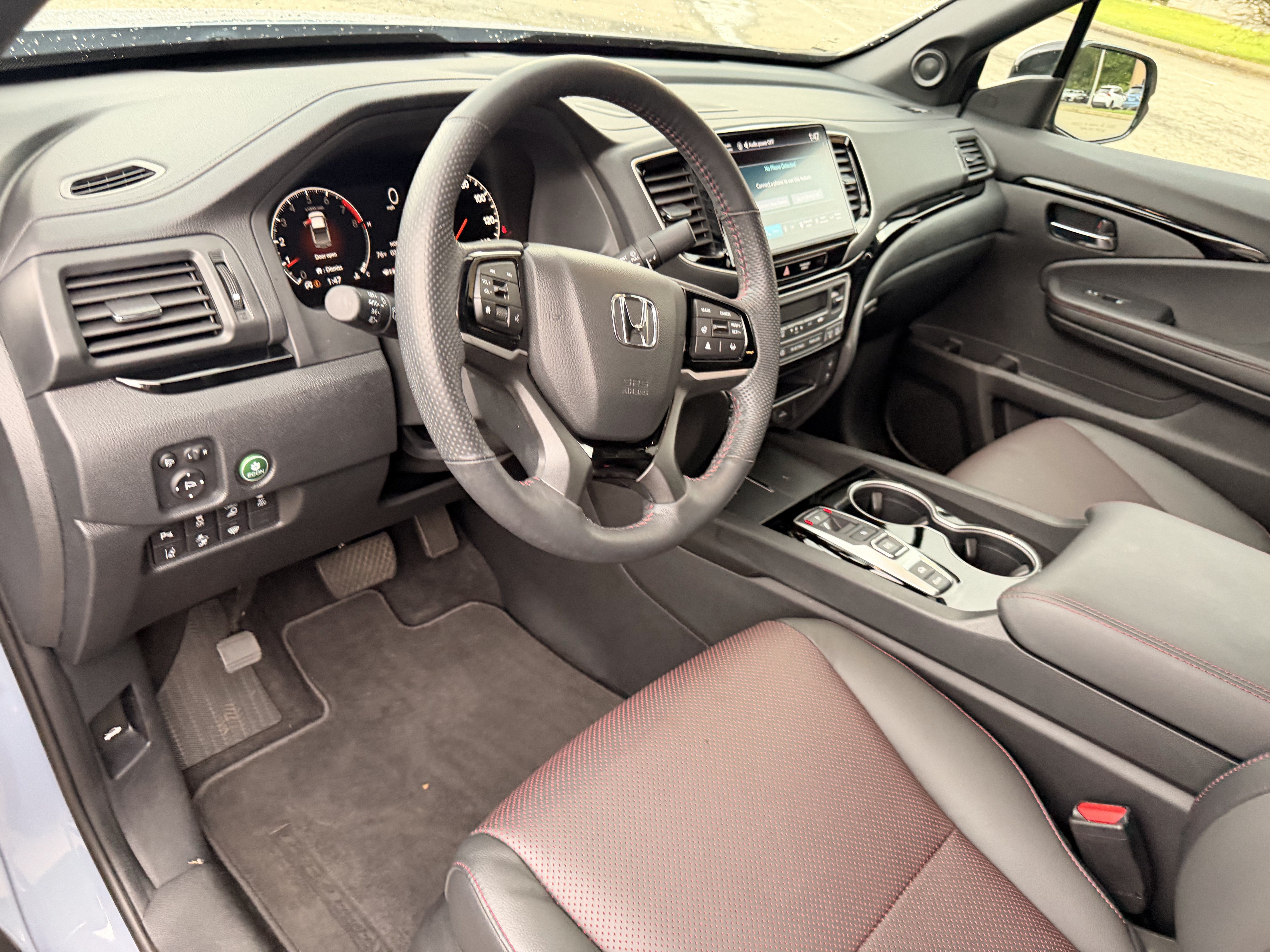 Used 2025 Honda Ridgeline Black Edition image 12