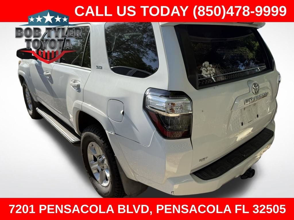 Used 2016 Toyota 4Runner SR5 AWD/4WD image 1