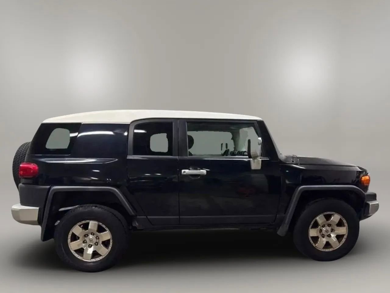 Used 2007 Toyota FJ Cruiser 4WD image 2