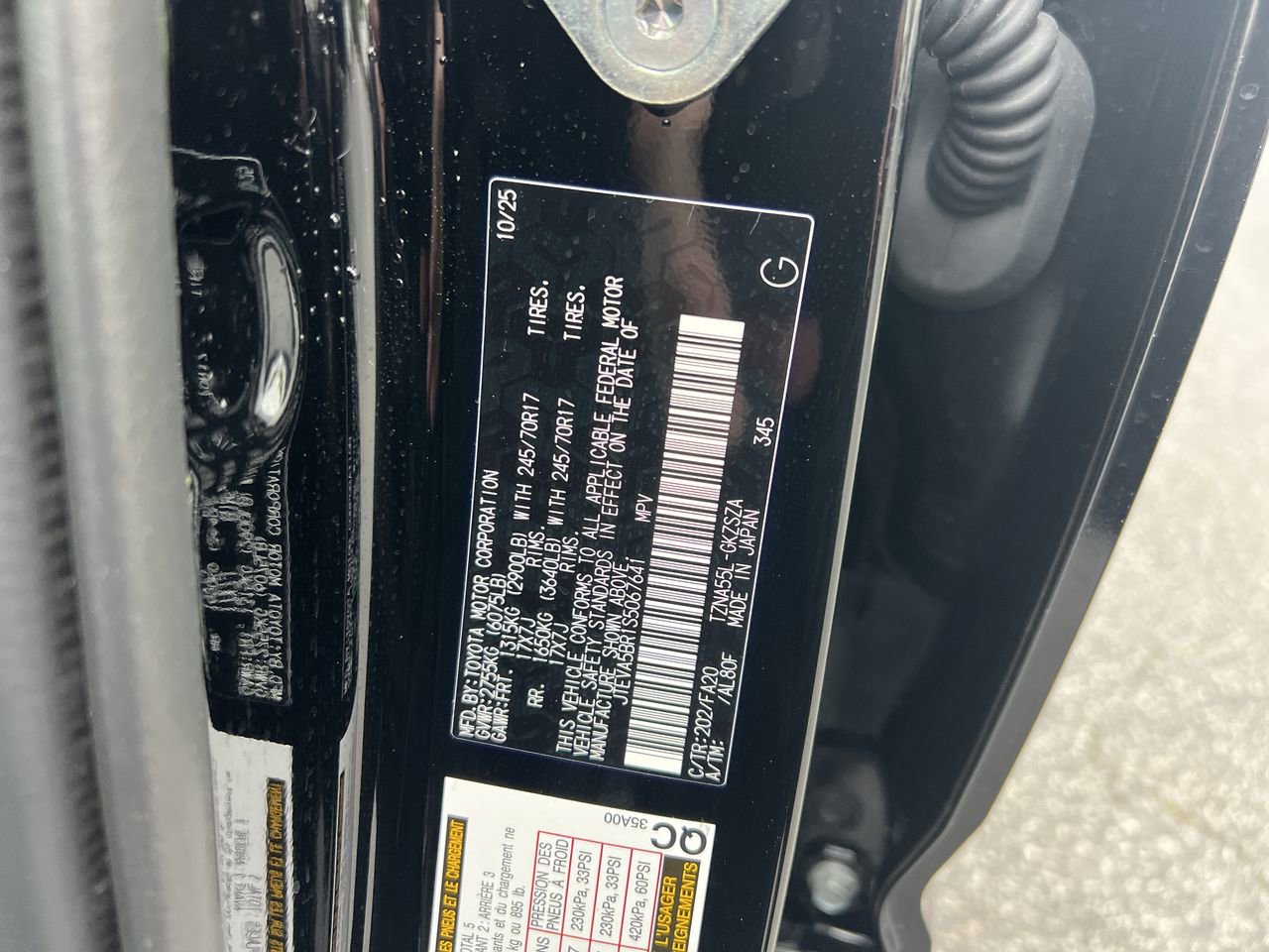 Used 2025 Toyota 4Runner SR5 AWD/4WD image 36