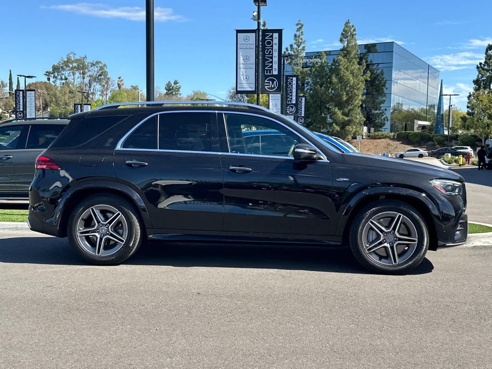 Used 2024 Mercedes-Benz GLE 53 AMG 4MATIC image 2