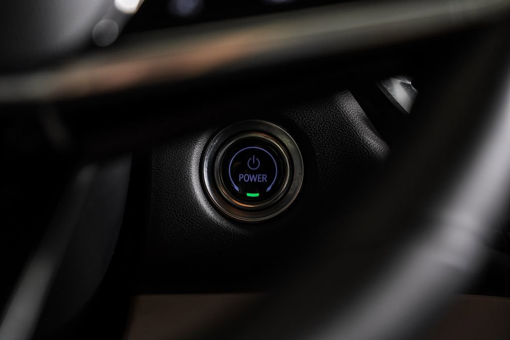 Used 2023 Cadillac Lyriq 2WD image 20