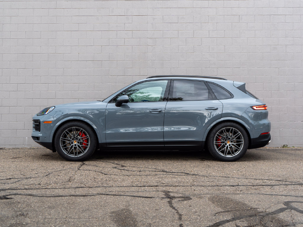 New 2026 Porsche Cayenne S AWD/4WD image 2