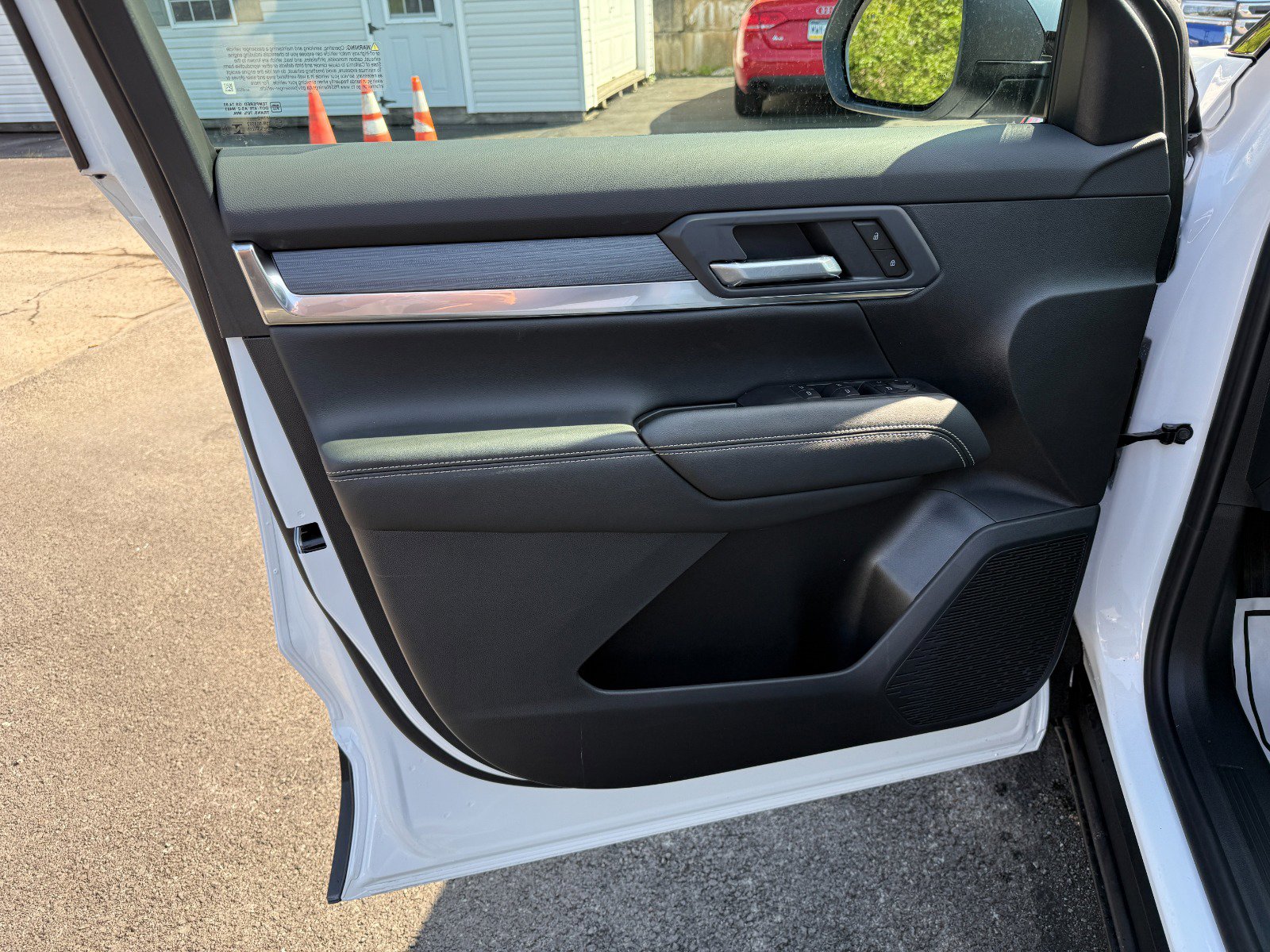 New 2026 GMC Terrain Elevation w/ LPO, Floor Liner Package FWD image 15