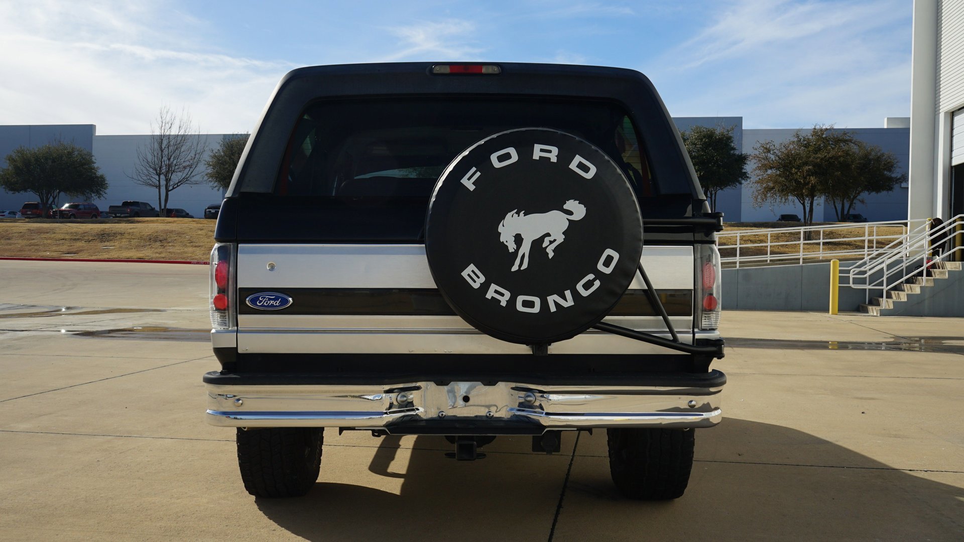 Used 1995 Ford Bronco XLT image 12