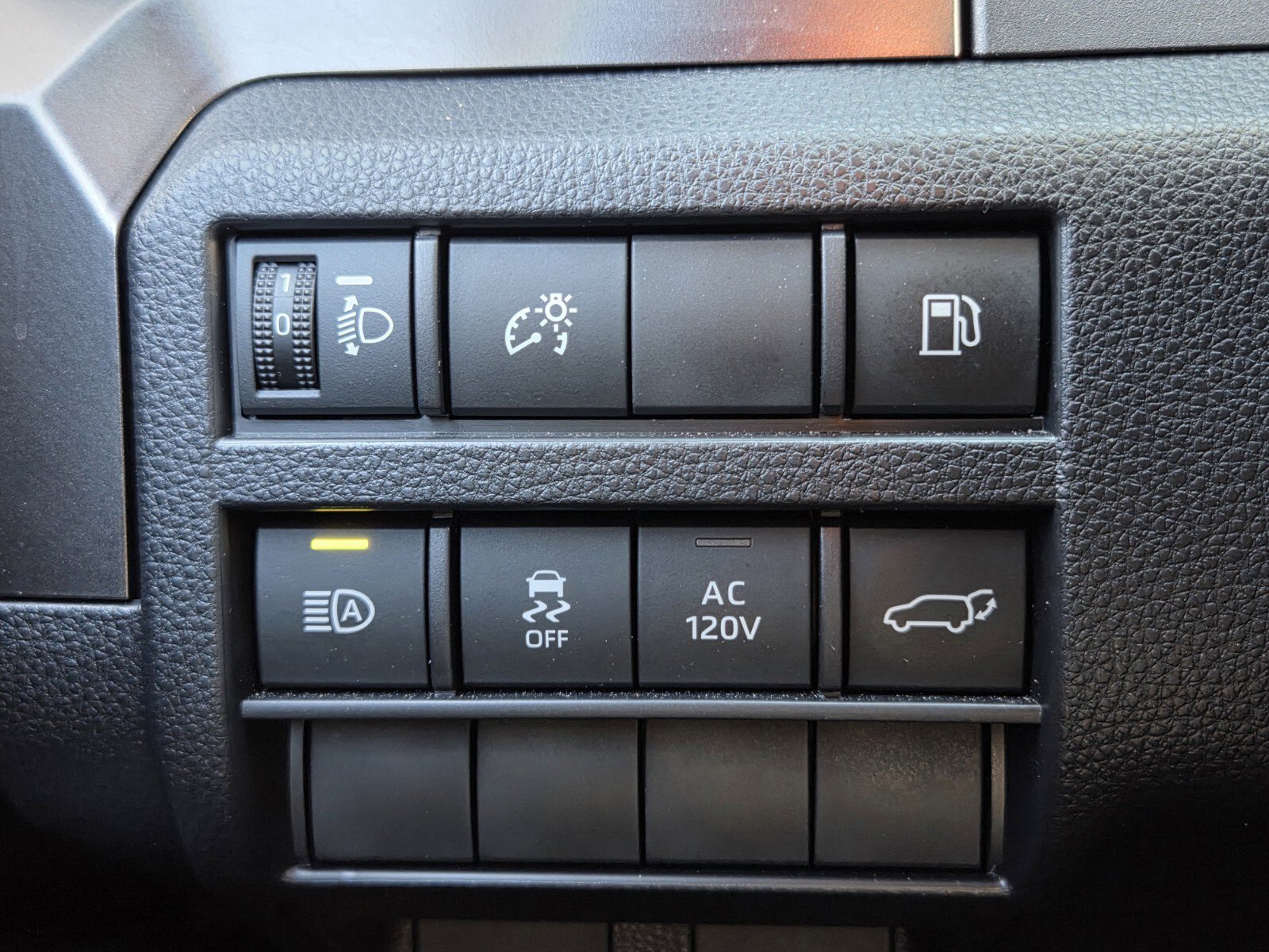 Used 2025 Toyota 4Runner TRD Off-Road Premium image 21