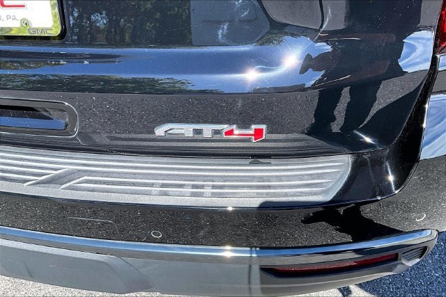 Used 2021 GMC Yukon AT4 w/ AT4 Premium Package AWD/4WD image 32