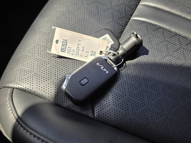 Used 2023 Kia Sorento EX AWD/4WD image 31