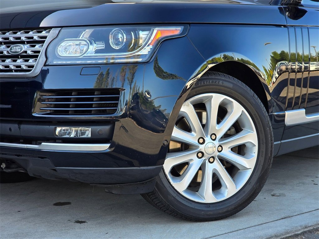 Used 2016 Land Rover Range Rover HSE image 2