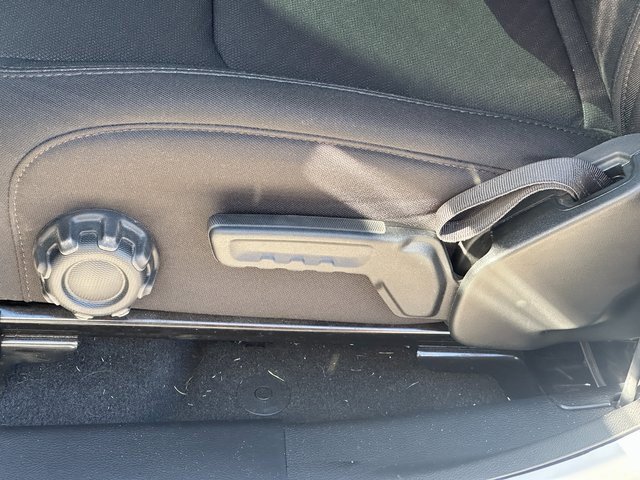 Used 2023 Jeep Wrangler Sport S image 16