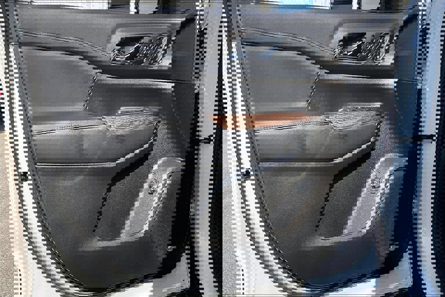 Certified 2023 GMC Acadia Denali w/ Denali Ultimate Package image 21