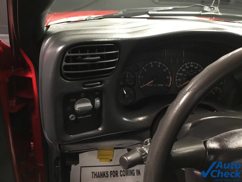 Used 2003 Chevrolet S10 Pickup 2WD Regular Cab image 21