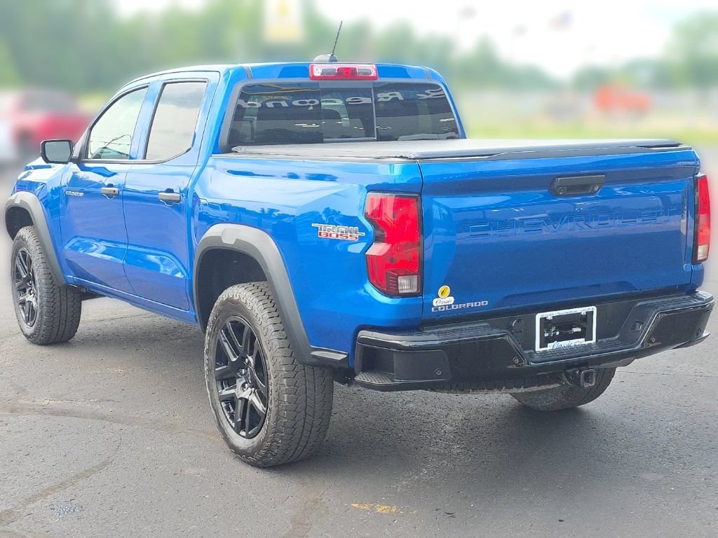Used 2023 Chevrolet Colorado Trail Boss w/ Technology Package AWD/4WD image 5