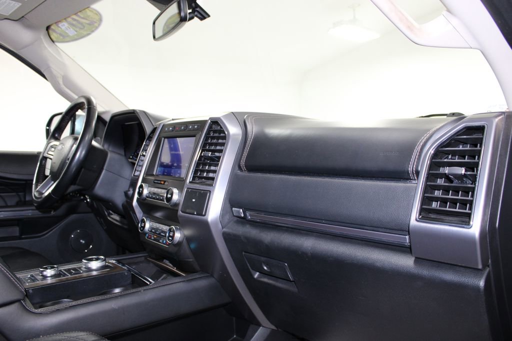 Used 2021 Ford Expedition Platinum image 32