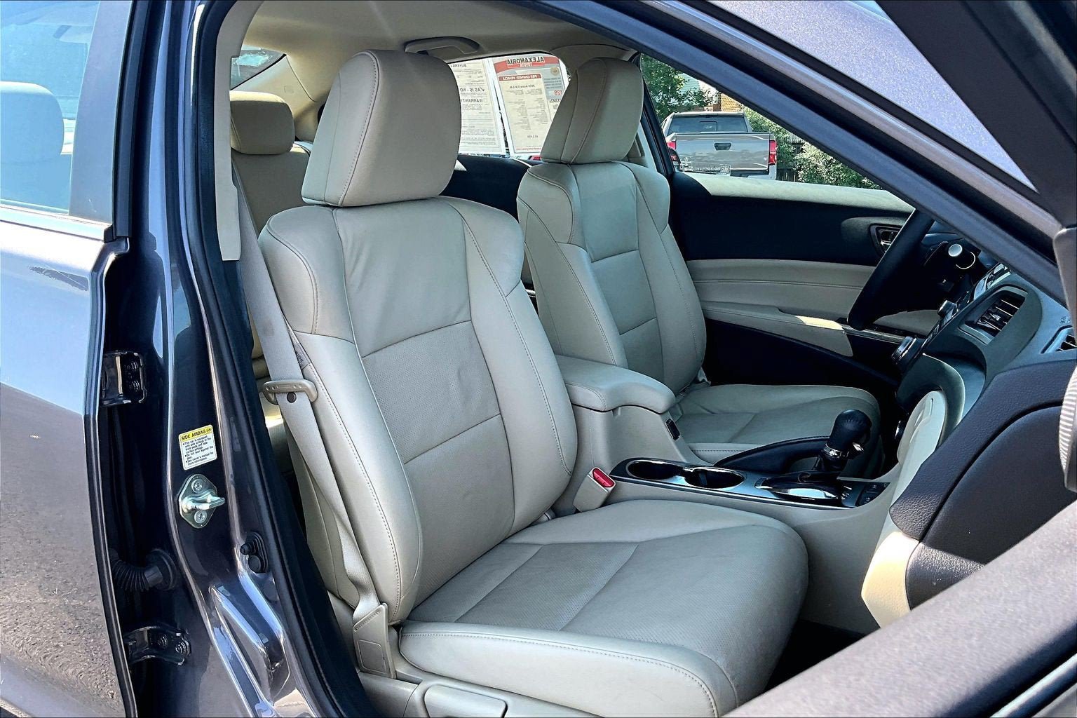 Used 2015 Acura ILX w/ Technology Package FWD image 7
