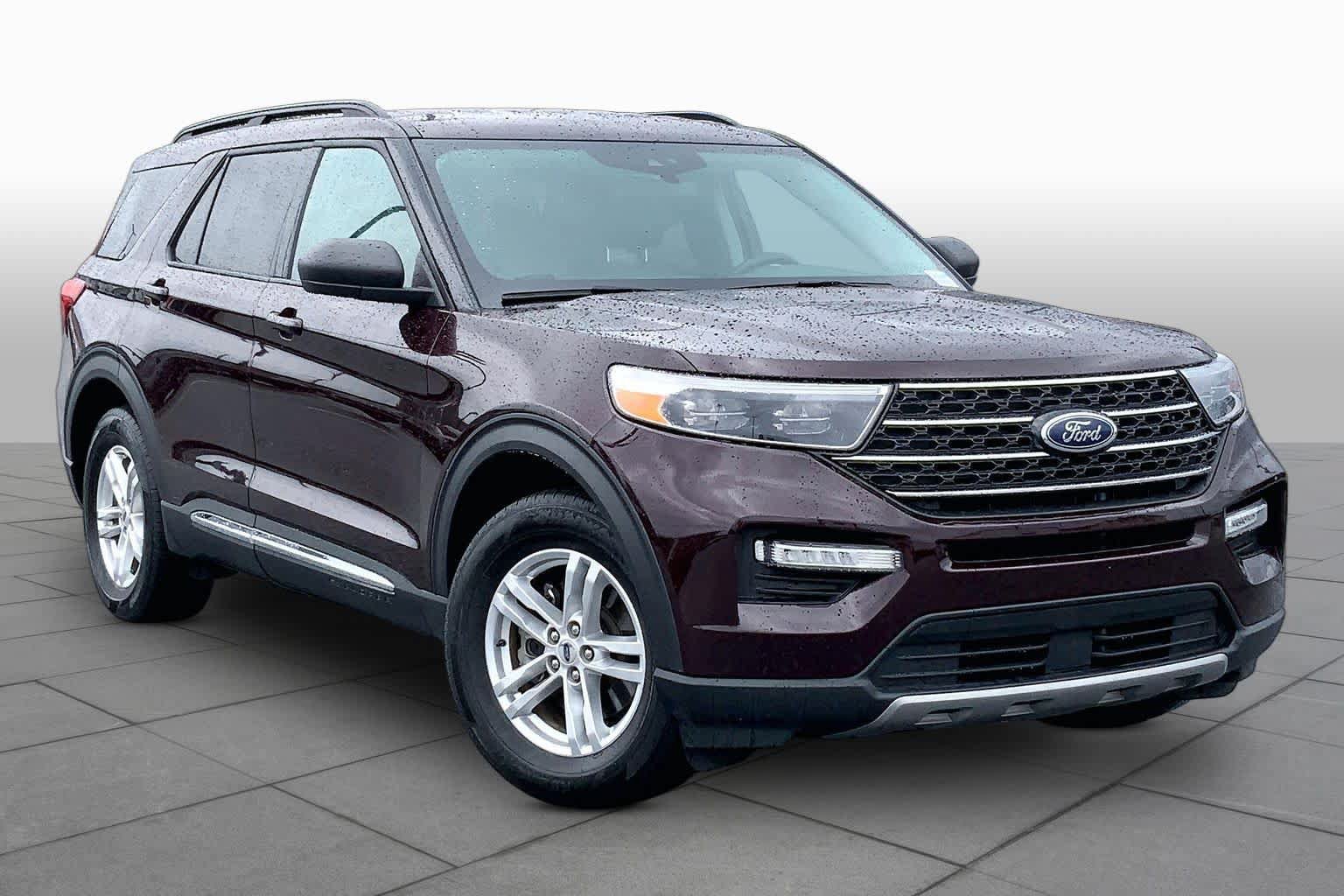 Certified 2023 Ford Explorer XLT w/ Equipment Group 202A RWD image 3
