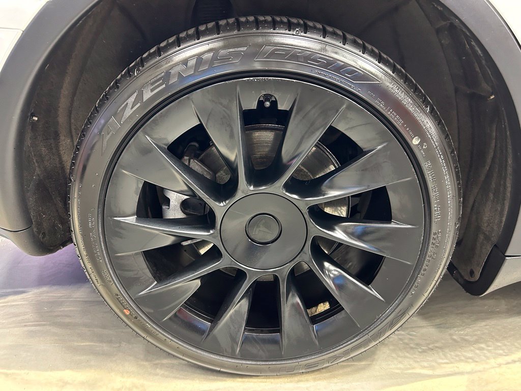 Used 2021 Tesla Model Y Long Range AWD/4WD image 25