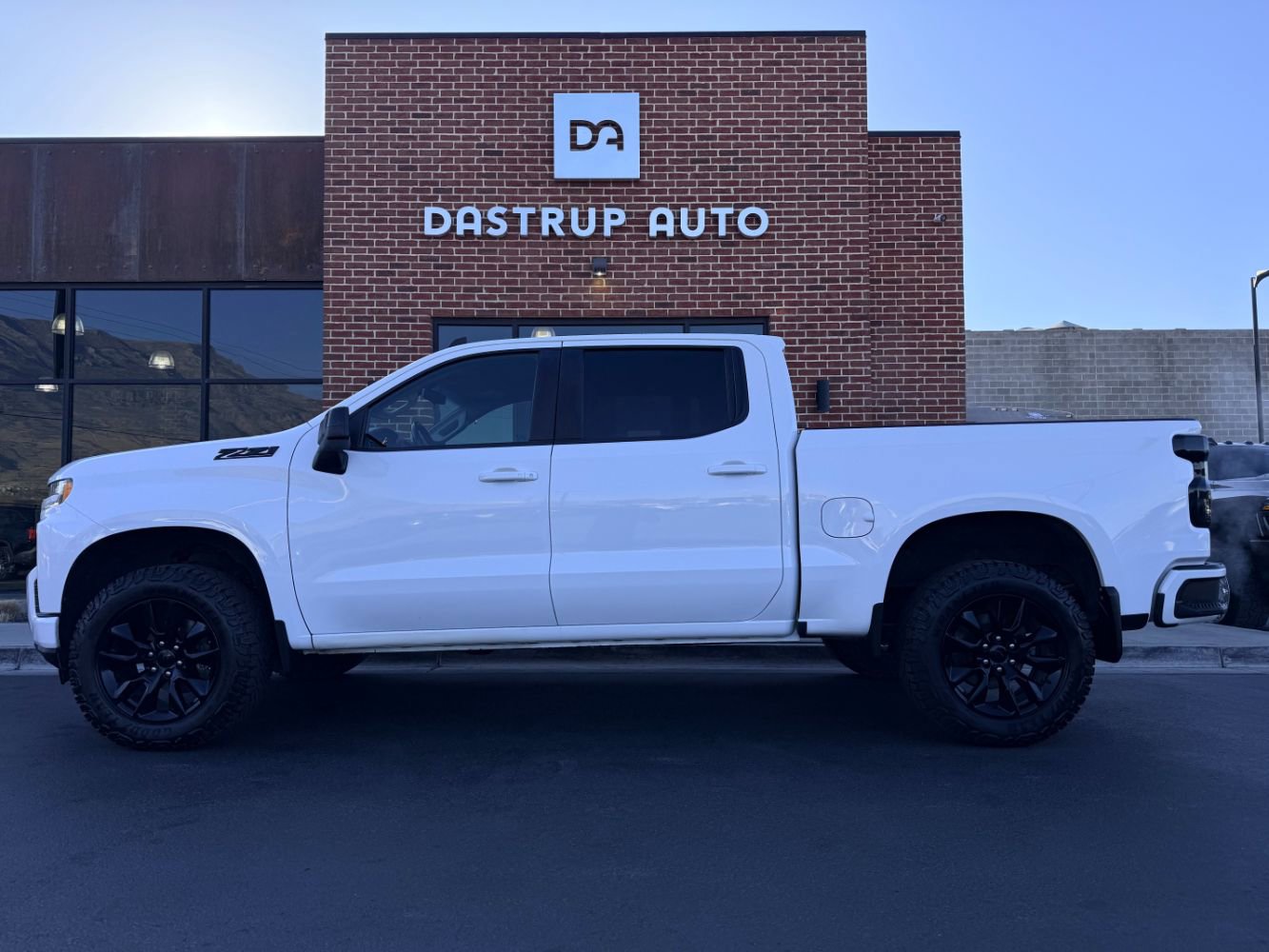 Used 2021 Chevrolet Silverado 1500 RST w/ Convenience Package II AWD/4WD image 4