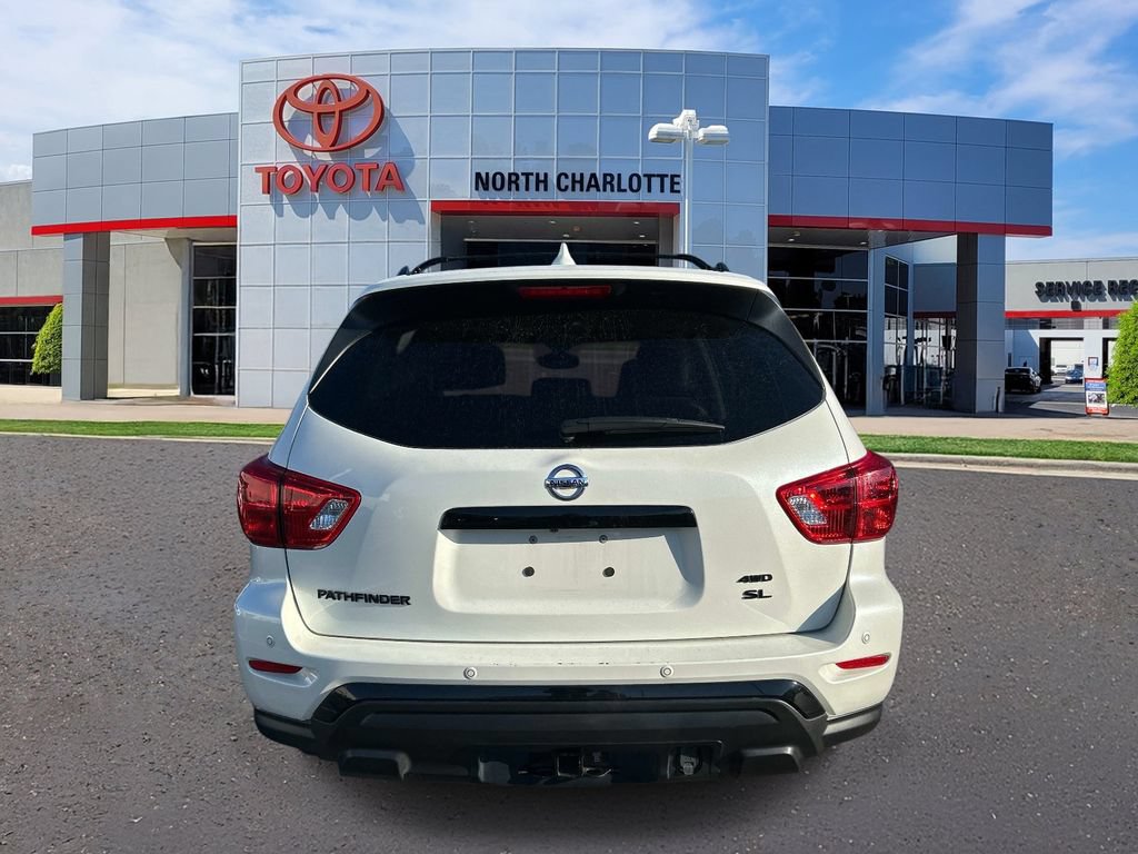 Used 2020 Nissan Pathfinder SL AWD/4WD image 6