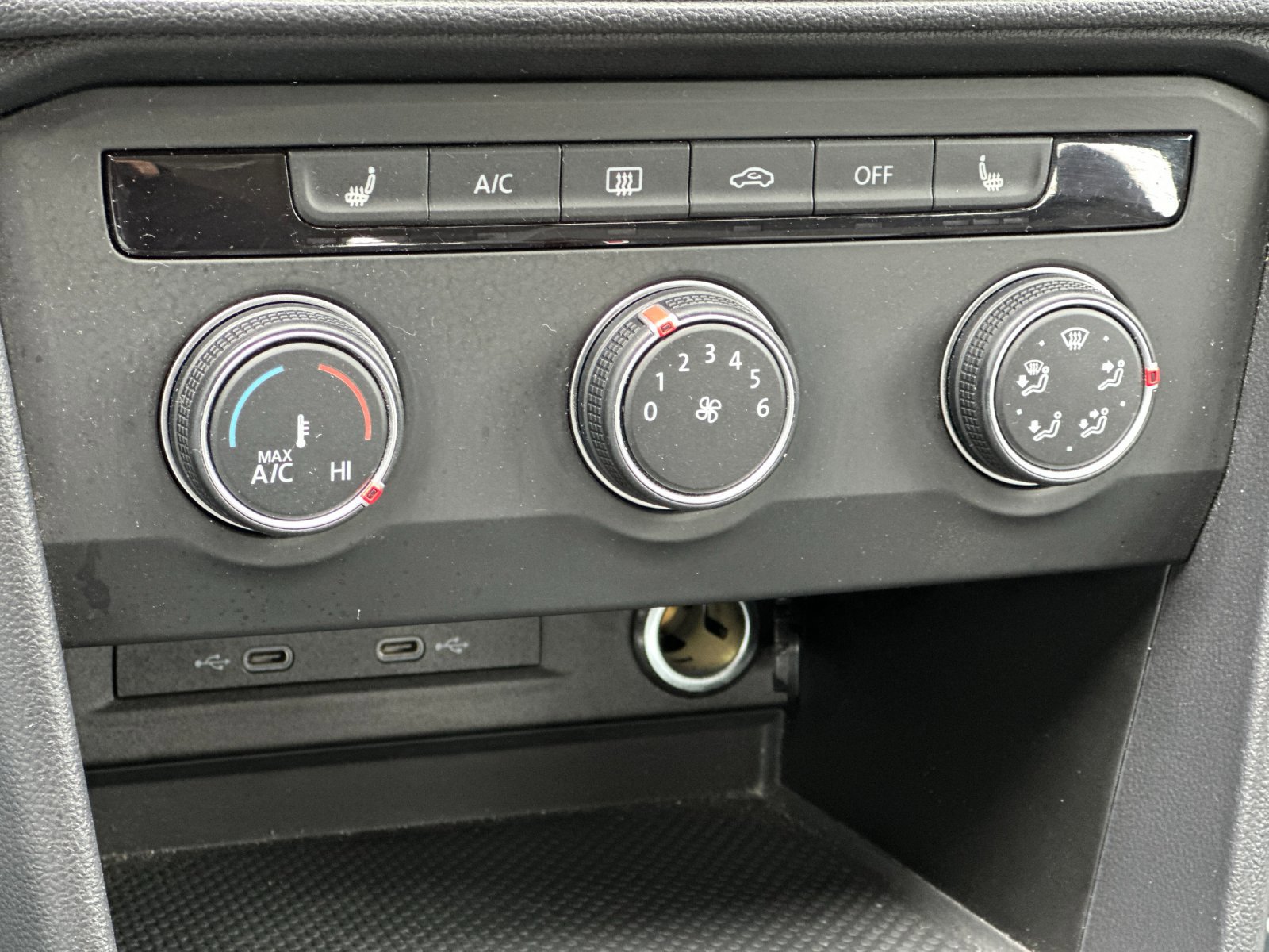 Used 2022 Volkswagen Taos S image 20