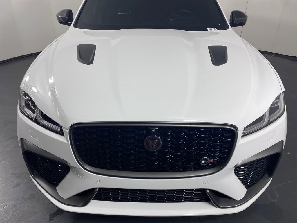 Used 2021 Jaguar F-PACE SVR image 6