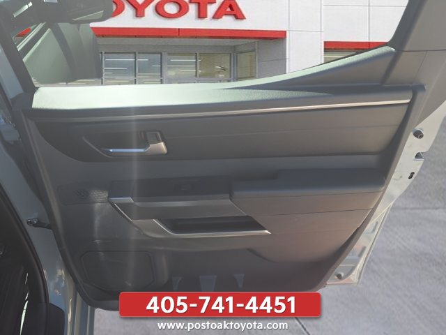 Used 2025 Toyota Tundra SR5 w/ SR5 Premium Package AWD/4WD image 28
