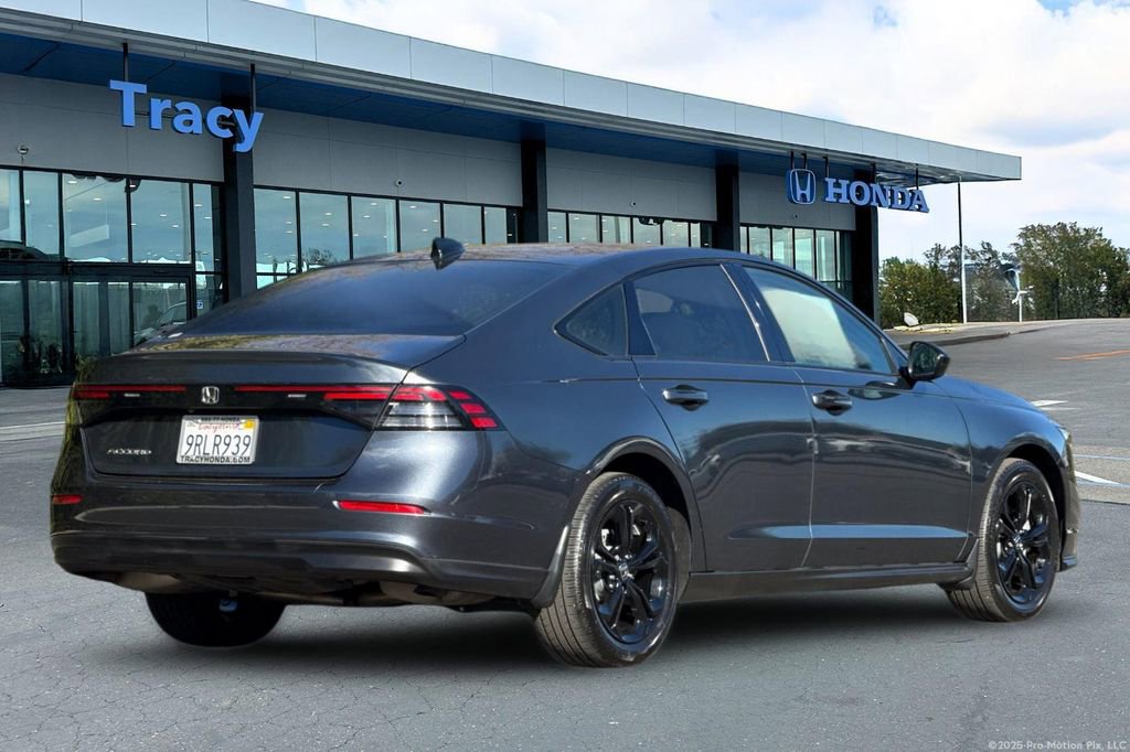 Certified 2025 Honda Accord SE image 6