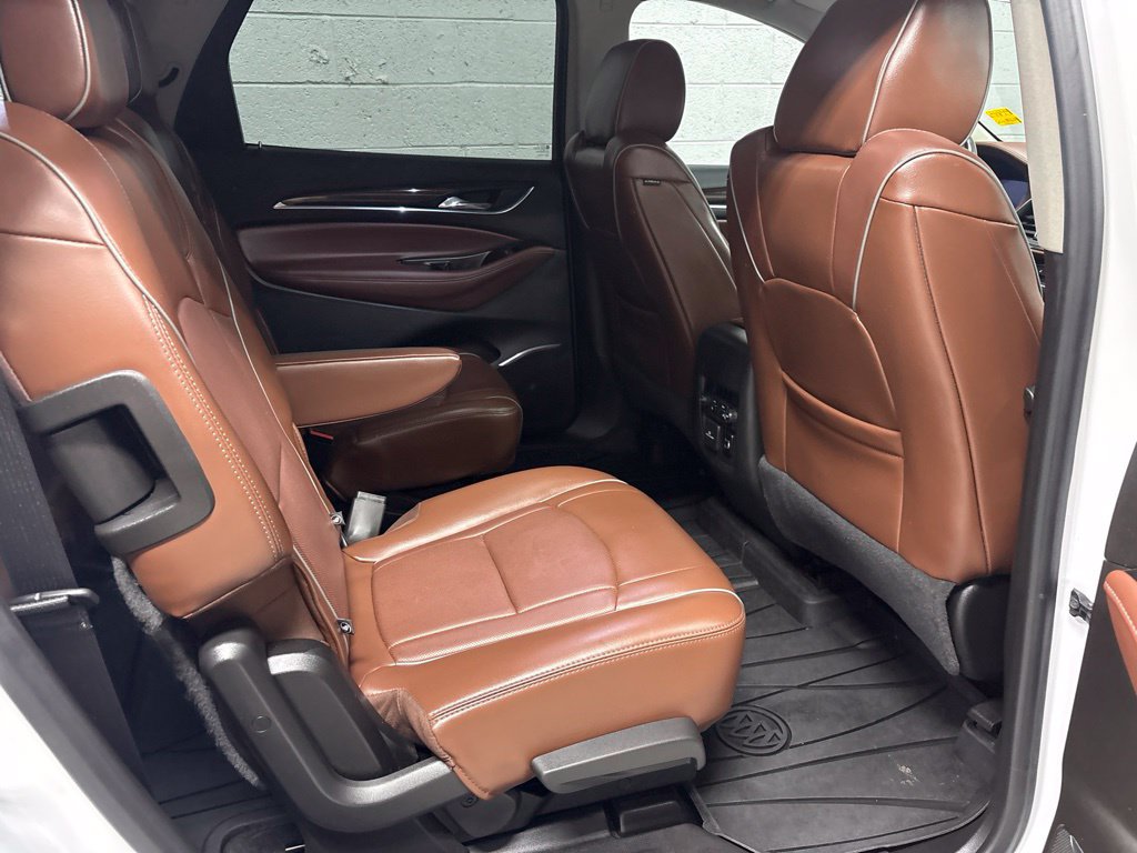 Used 2018 Buick Enclave Avenir w/ Avenir Technology Package AWD/4WD image 9