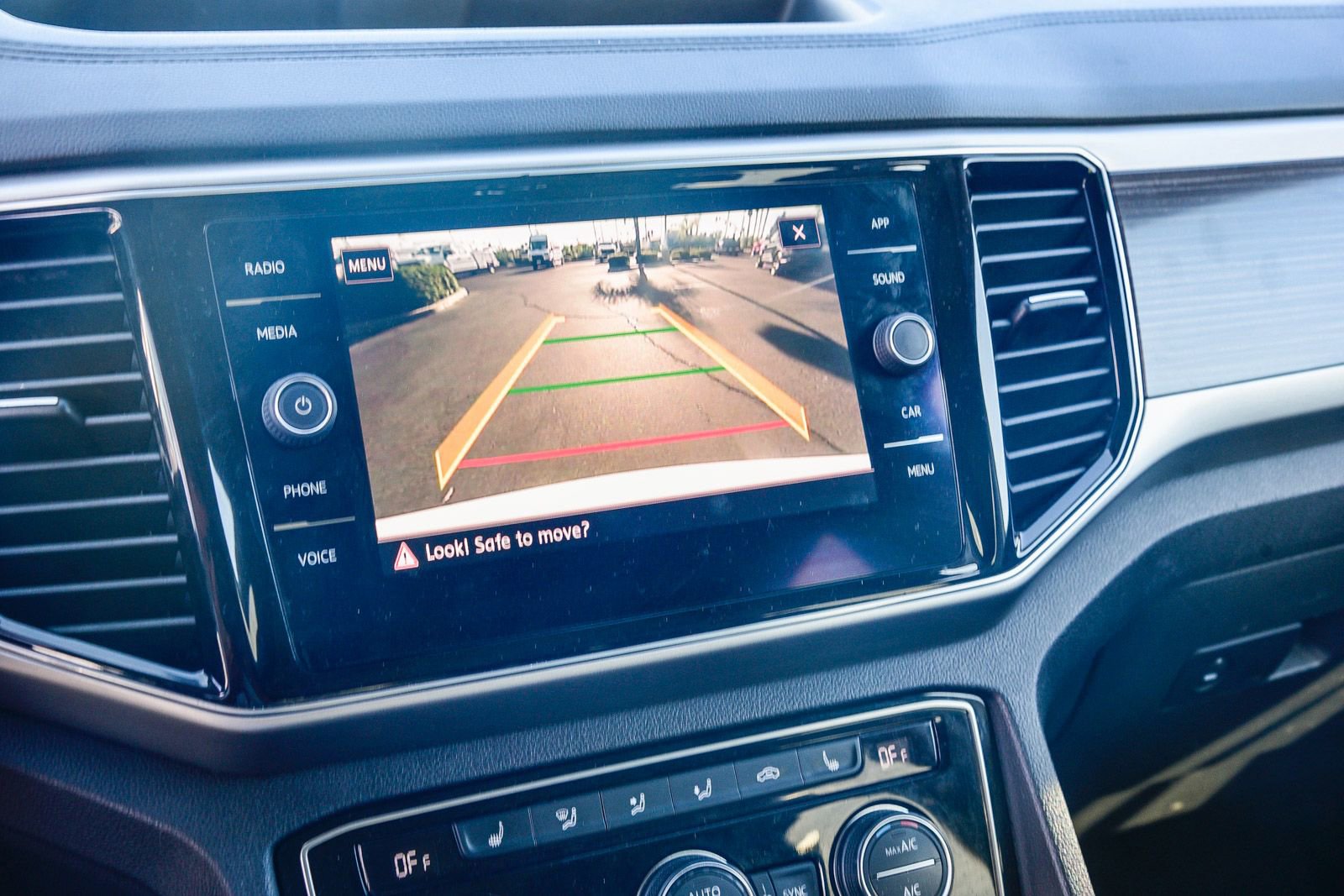 Used 2018 Volkswagen Atlas SEL image 25