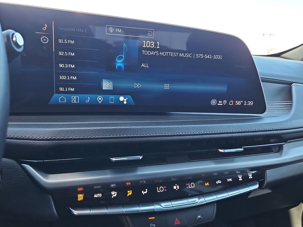 Used 2025 Cadillac XT4 Premium Luxury image 17