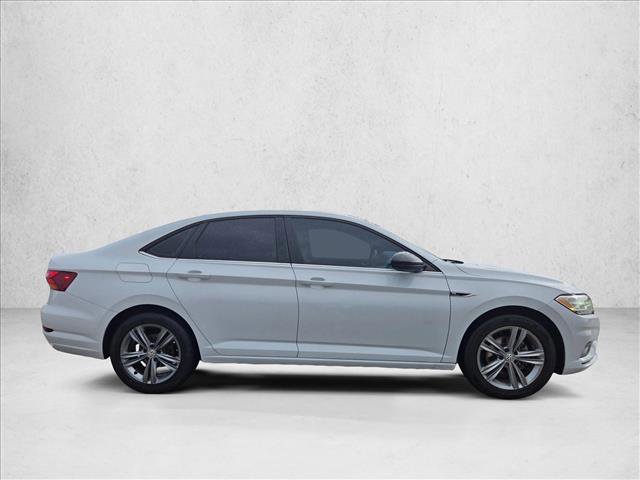Used 2019 Volkswagen Jetta R-Line w/ R-Line Cold Weather Package FWD image 3