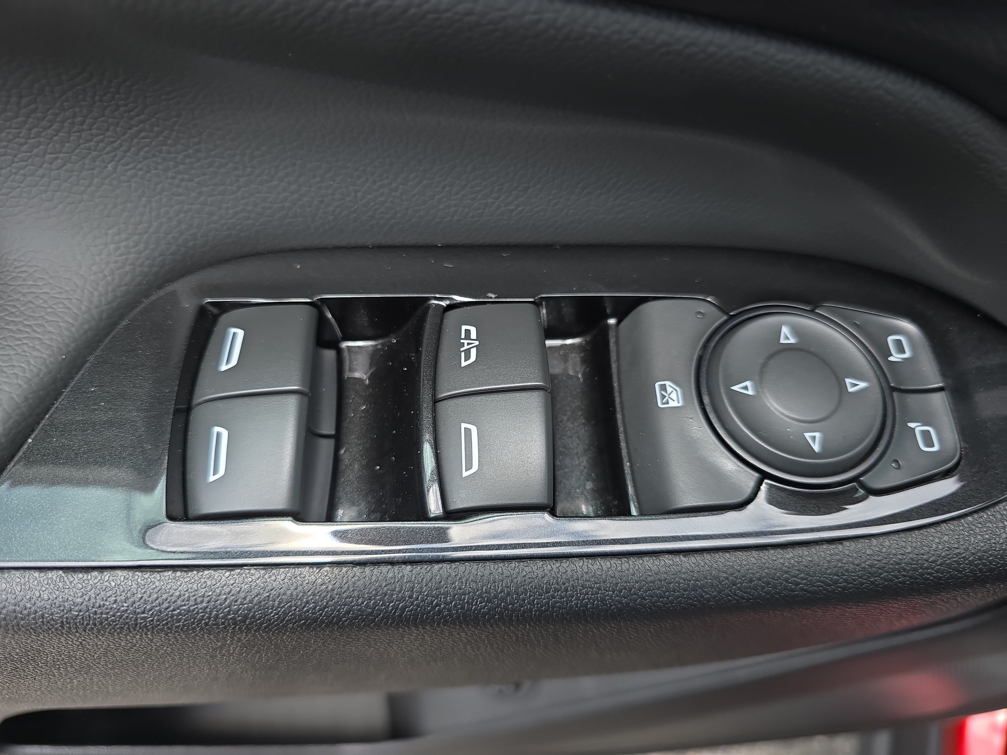 Used 2024 Chevrolet Equinox Premier AWD/4WD image 27