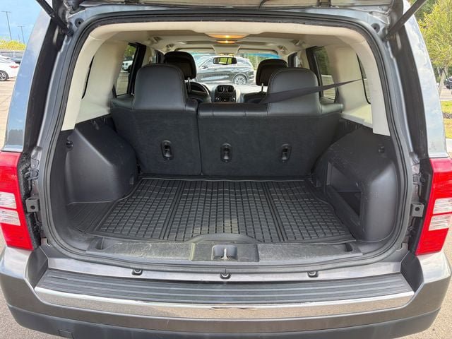 Used 2017 Jeep Patriot High Altitude AWD/4WD image 19