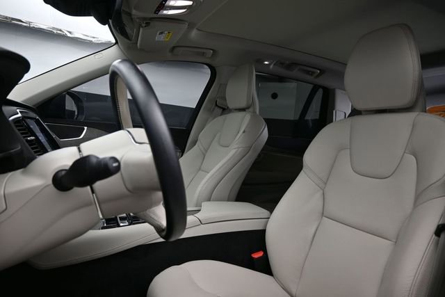 Used 2023 Volvo XC90 B6 Plus w/ Protection Package Premier AWD/4WD image 10