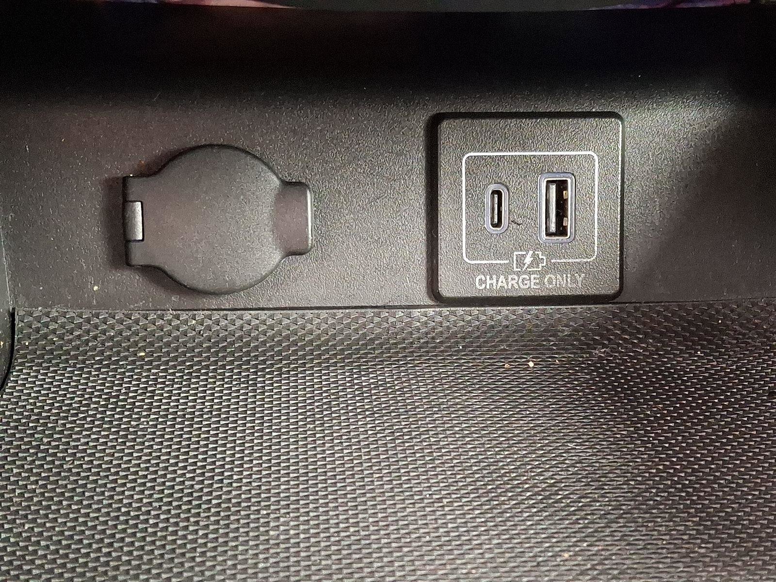 Used 2020 Nissan Pathfinder S image 26