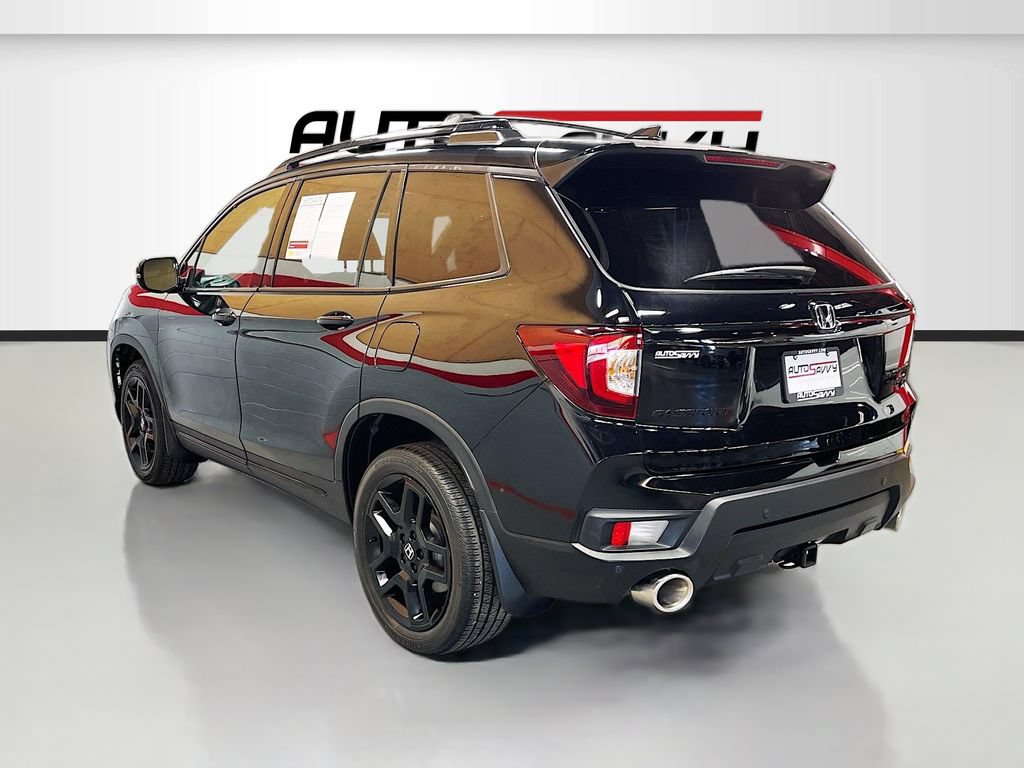 Used 2025 Honda Passport Black Edition image 5