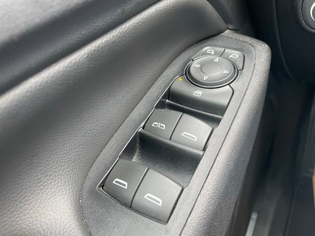 Used 2018 Chevrolet Equinox Premier image 21